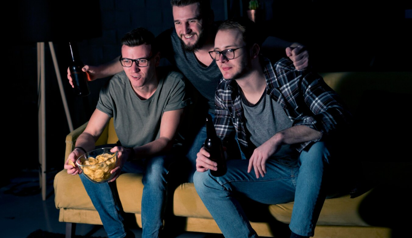 How to Put Together a Movie Night Without Overcomplicating It